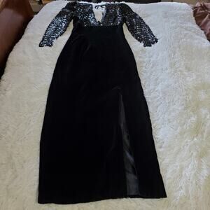 Vintage JoEd Sophisticates Black Sequined and Velvet Column Gown Size 6 ILGWU